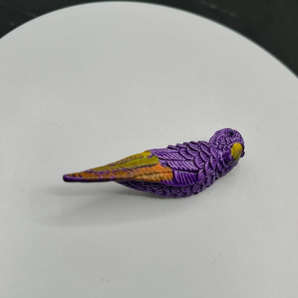 Vintage Purple & Yellow Enamel Classic Fashion Bird Parrot Figural Brooch Pin‎